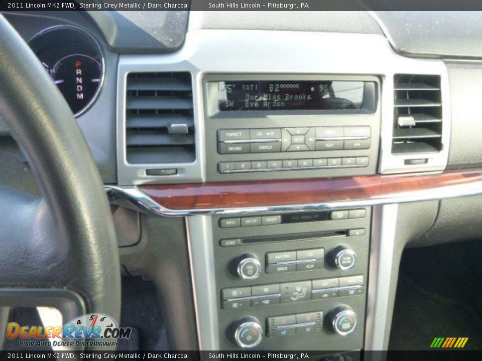 2011 Lincoln MKZ FWD Sterling Grey Metallic / Dark Charcoal Photo #23