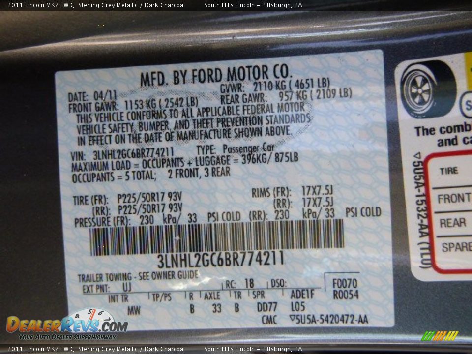 2011 Lincoln MKZ FWD Sterling Grey Metallic / Dark Charcoal Photo #24