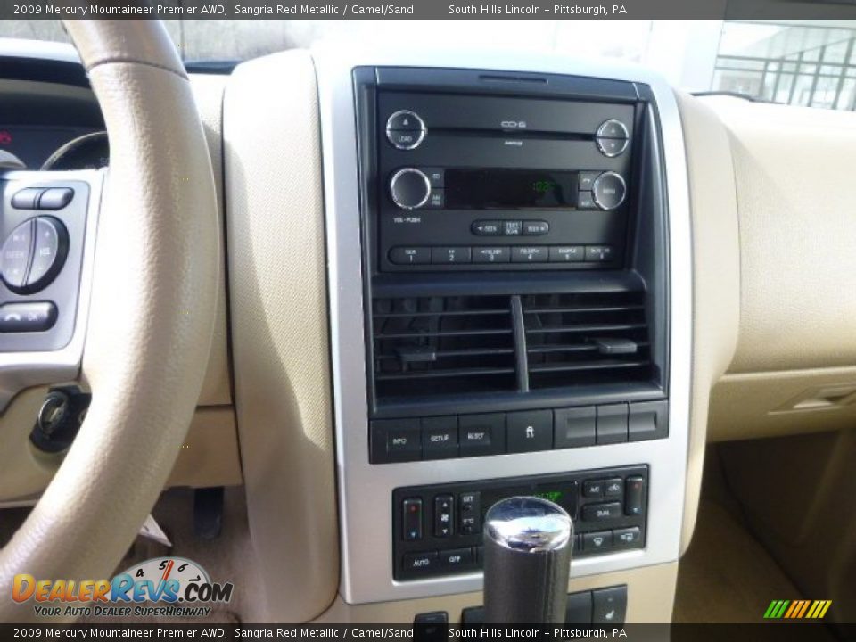 Controls of 2009 Mercury Mountaineer Premier AWD Photo #23