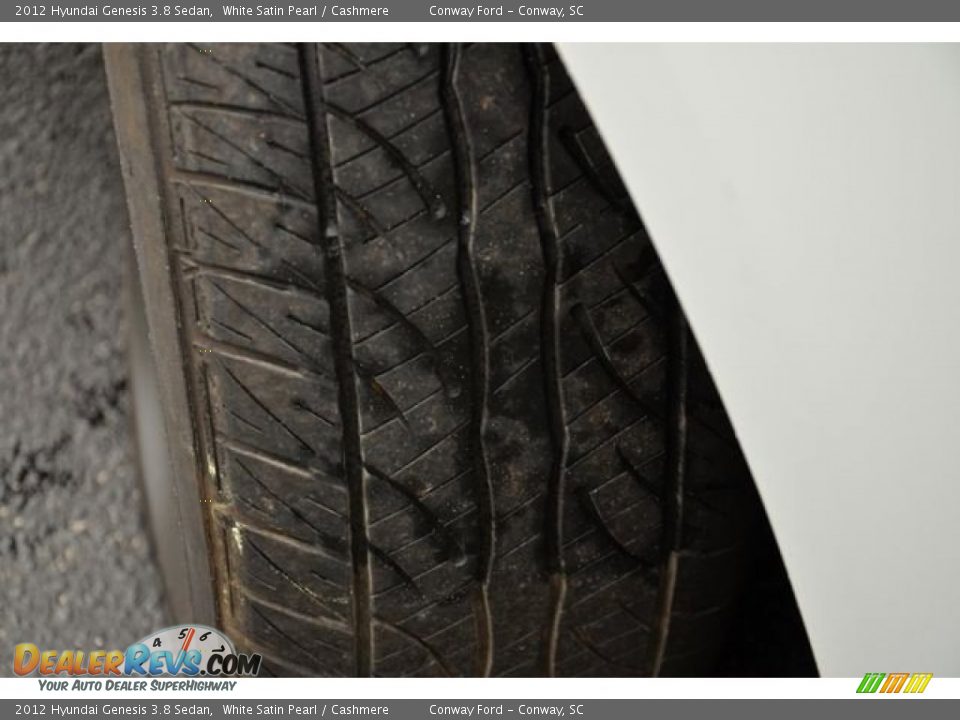 2012 Hyundai Genesis 3.8 Sedan White Satin Pearl / Cashmere Photo #10