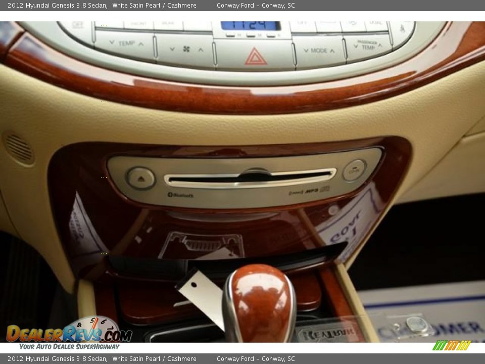 2012 Hyundai Genesis 3.8 Sedan White Satin Pearl / Cashmere Photo #28