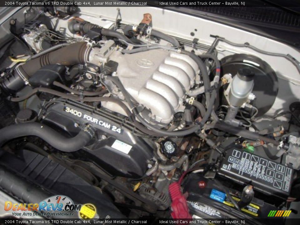 2004 Toyota Tacoma V6 TRD Double Cab 4x4 Lunar Mist Metallic / Charcoal Photo #13