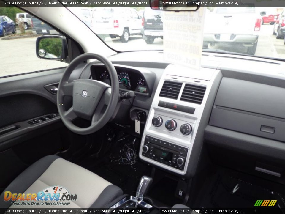 2009 Dodge Journey SE Melbourne Green Pearl / Dark Slate Gray/Light Graystone Photo #12