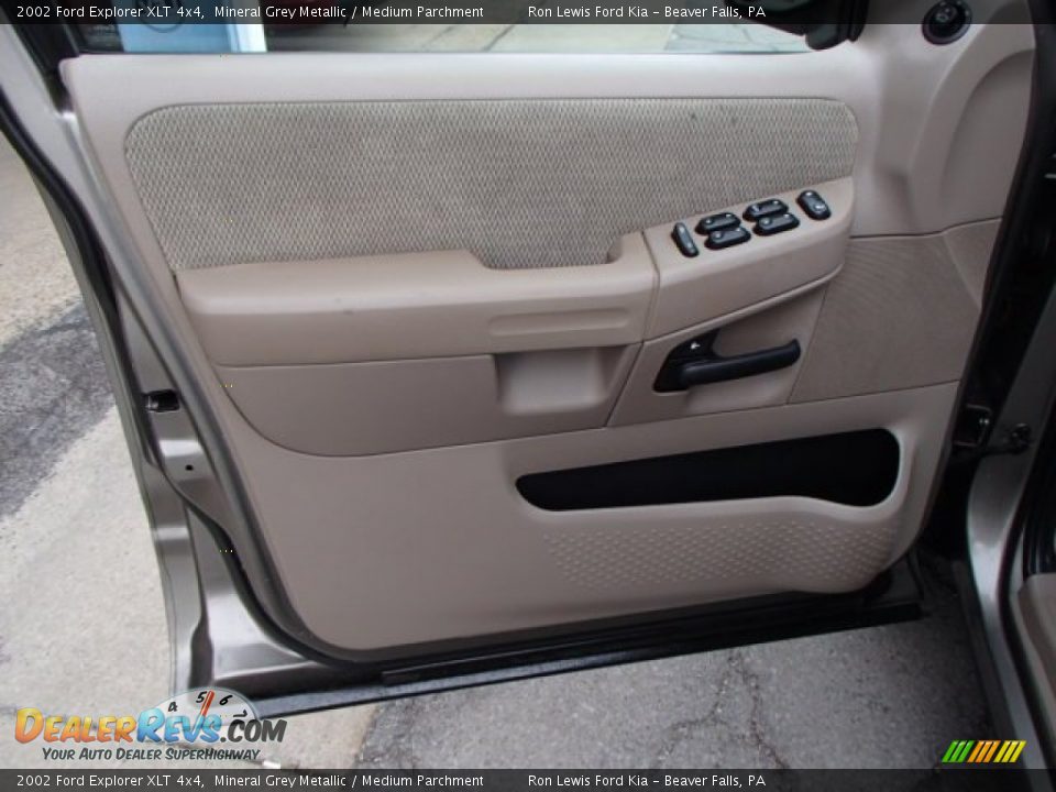 Door Panel of 2002 Ford Explorer XLT 4x4 Photo #12