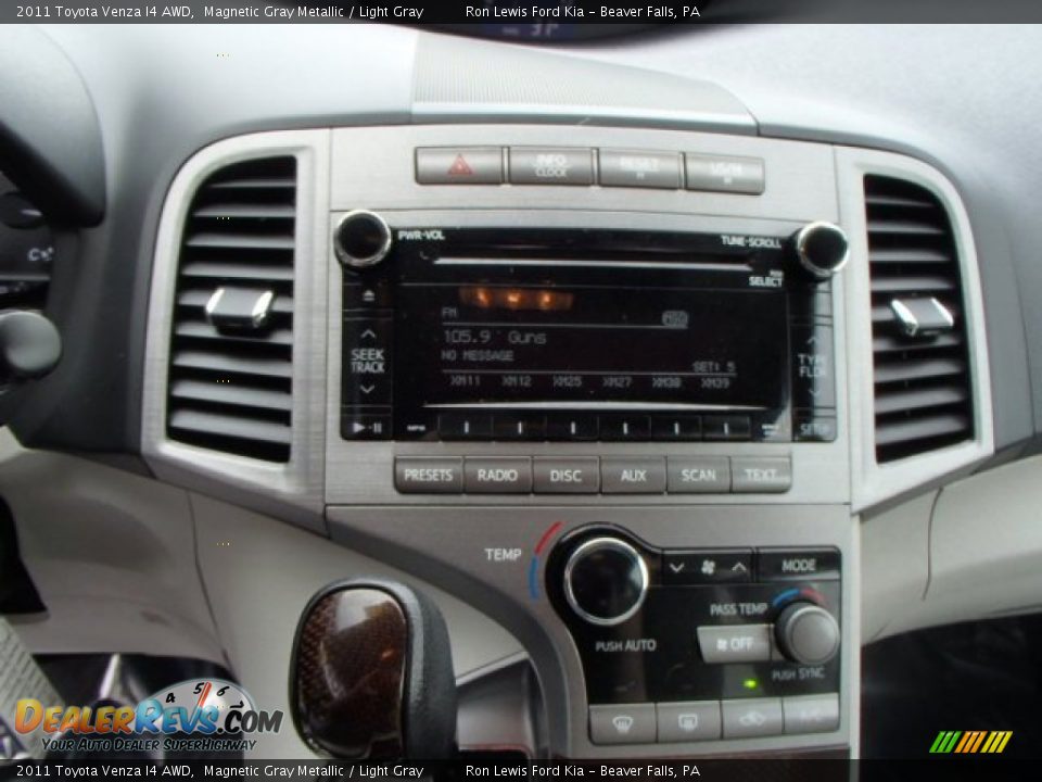 2011 Toyota Venza I4 AWD Magnetic Gray Metallic / Light Gray Photo #16