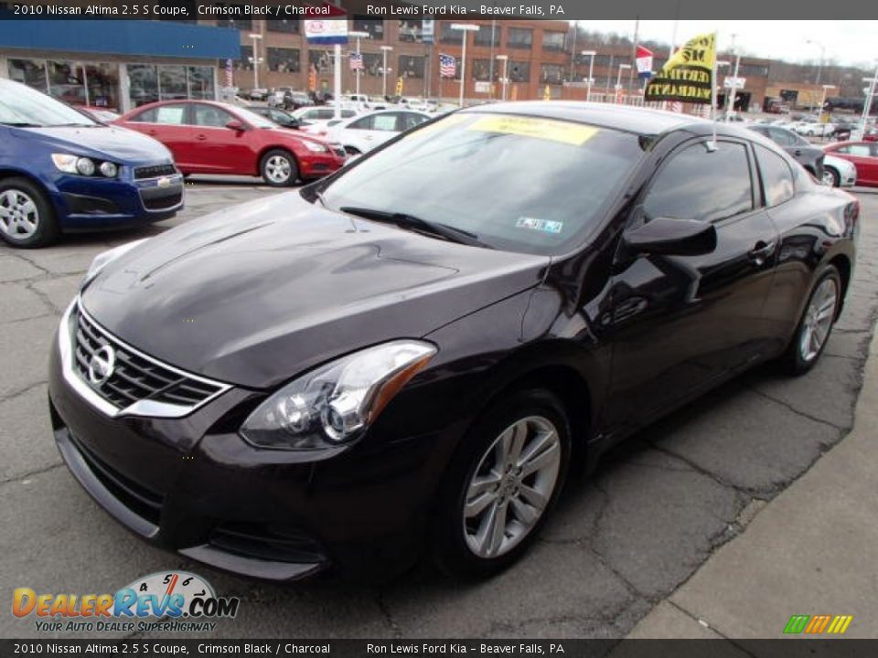 2010 Nissan Altima 2.5 S Coupe Crimson Black / Charcoal Photo #4