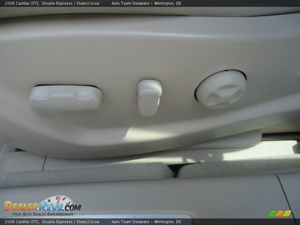 2008 Cadillac DTS Double Espresso / Shale/Cocoa Photo #25