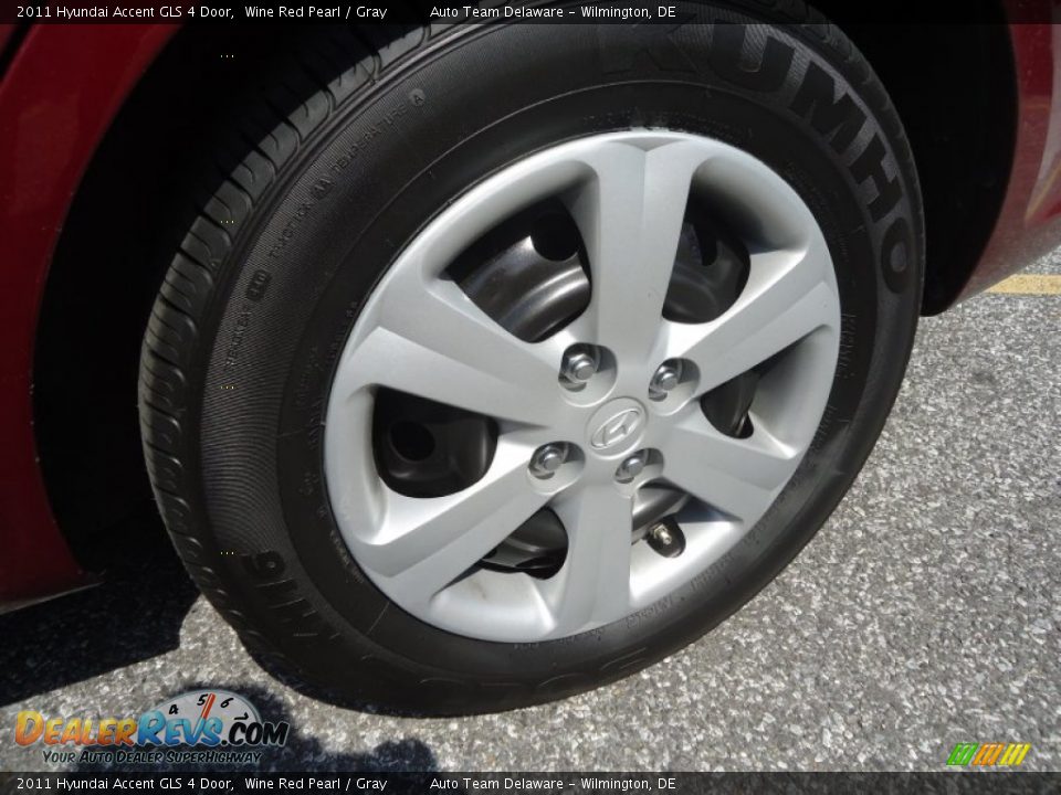2011 Hyundai Accent GLS 4 Door Wine Red Pearl / Gray Photo #10