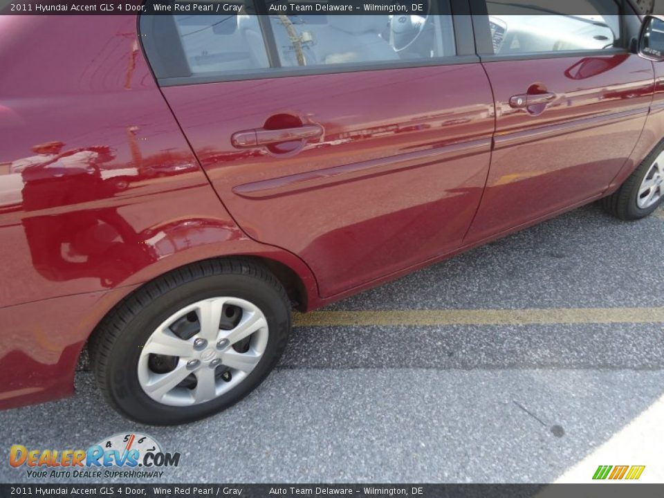 2011 Hyundai Accent GLS 4 Door Wine Red Pearl / Gray Photo #34