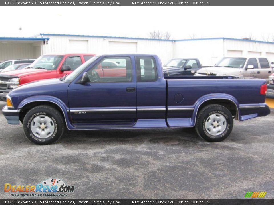 Radar Blue Metallic 1994 Chevrolet S10 LS Extended Cab 4x4 Photo #4