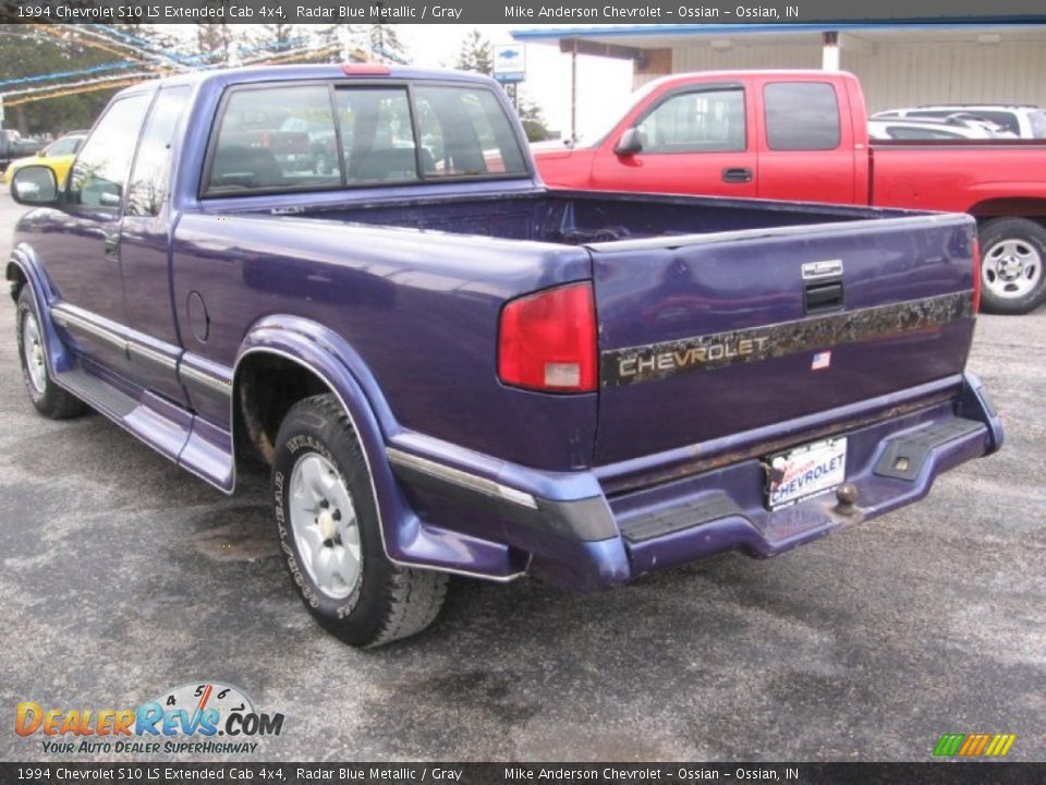 1994 Chevrolet S10 LS Extended Cab 4x4 Radar Blue Metallic / Gray Photo #5