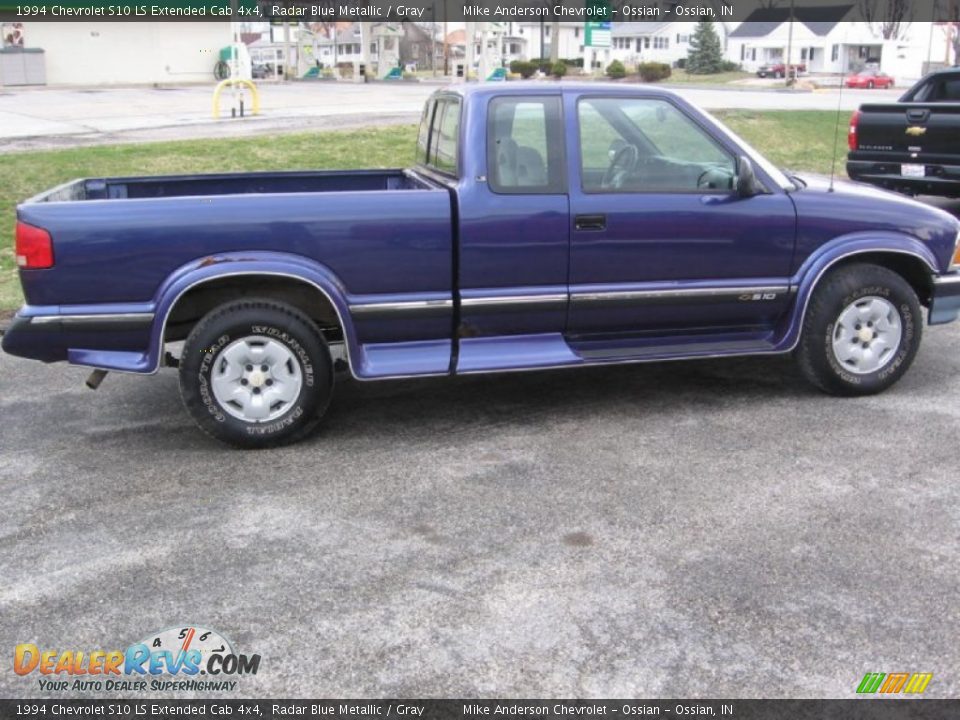 1994 Chevrolet S10 LS Extended Cab 4x4 Radar Blue Metallic / Gray Photo #8