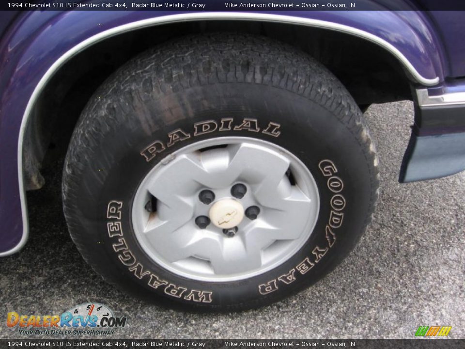 1994 Chevrolet S10 LS Extended Cab 4x4 Wheel Photo #13