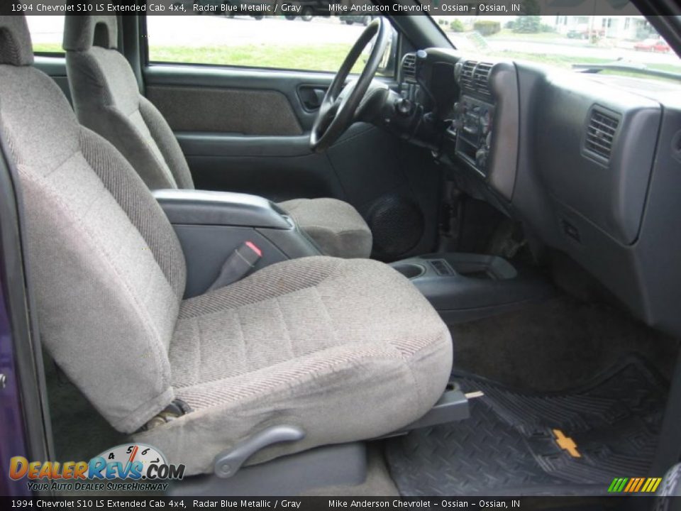 1994 Chevrolet S10 LS Extended Cab 4x4 Radar Blue Metallic / Gray Photo #15