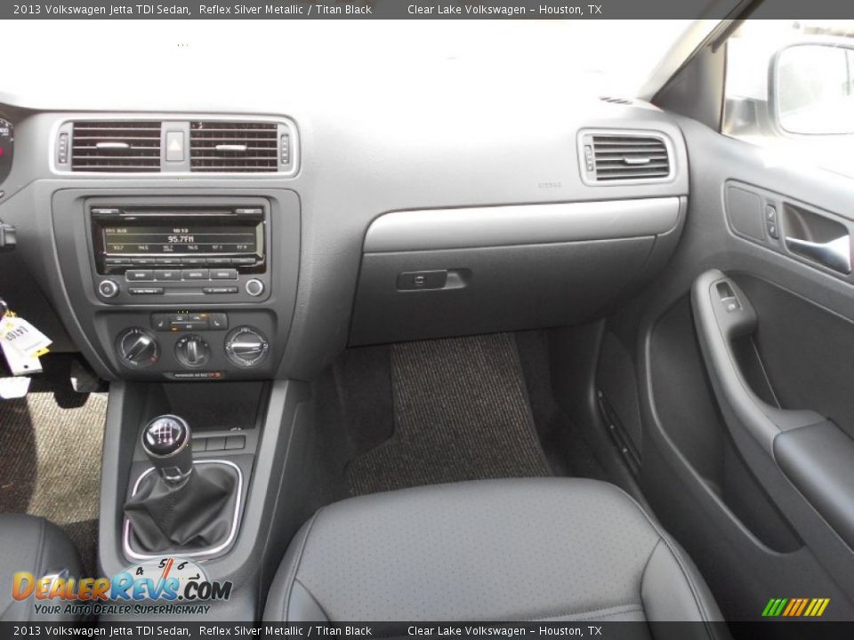 2013 Volkswagen Jetta TDI Sedan Reflex Silver Metallic / Titan Black Photo #15