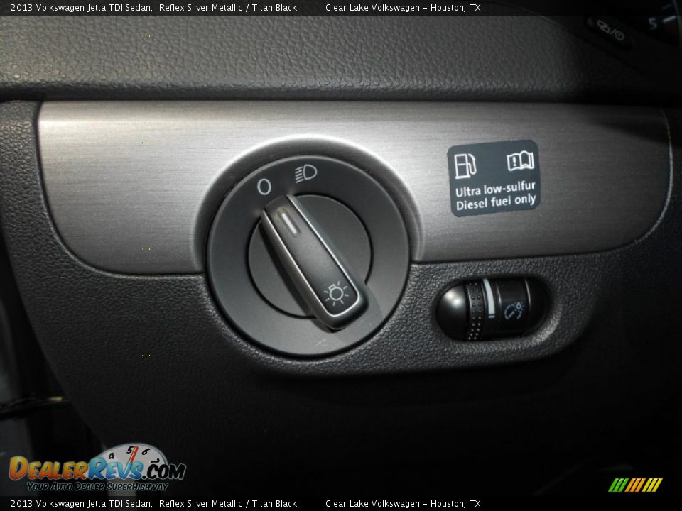 2013 Volkswagen Jetta TDI Sedan Reflex Silver Metallic / Titan Black Photo #20