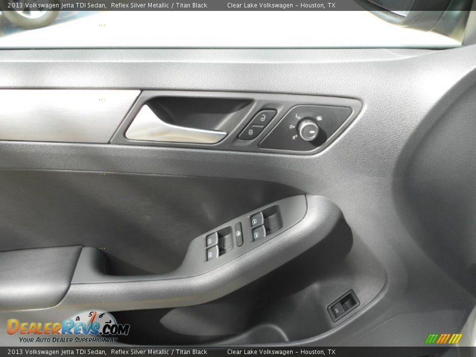 2013 Volkswagen Jetta TDI Sedan Reflex Silver Metallic / Titan Black Photo #21