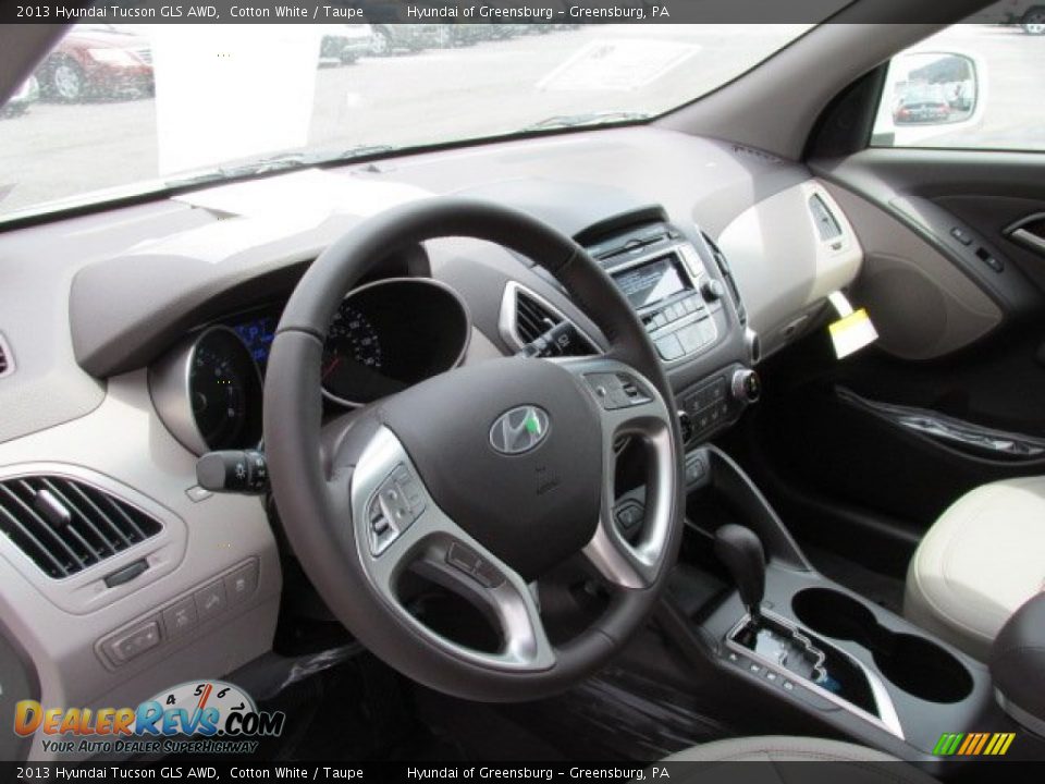 2013 Hyundai Tucson GLS AWD Cotton White / Taupe Photo #5
