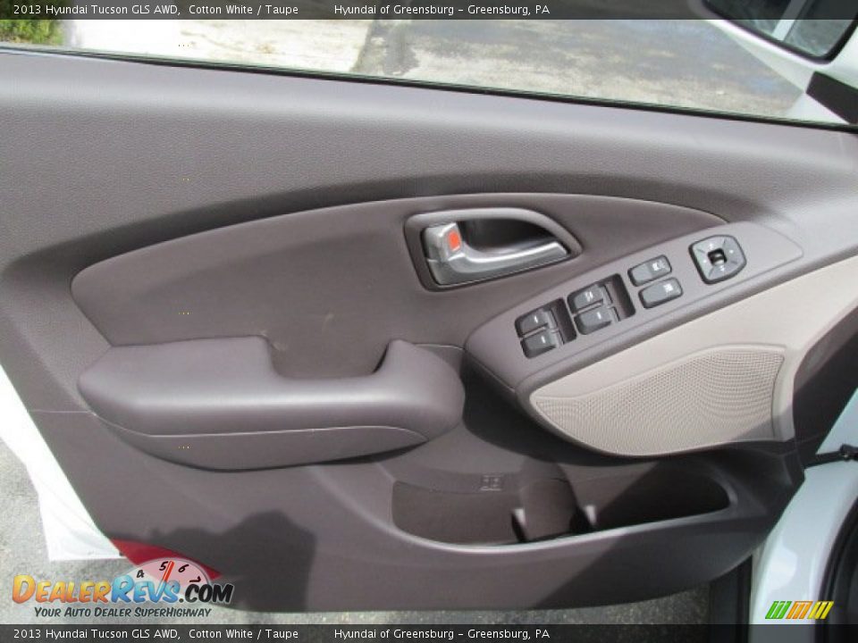 2013 Hyundai Tucson GLS AWD Cotton White / Taupe Photo #7