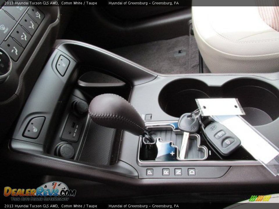 2013 Hyundai Tucson GLS AWD Cotton White / Taupe Photo #9