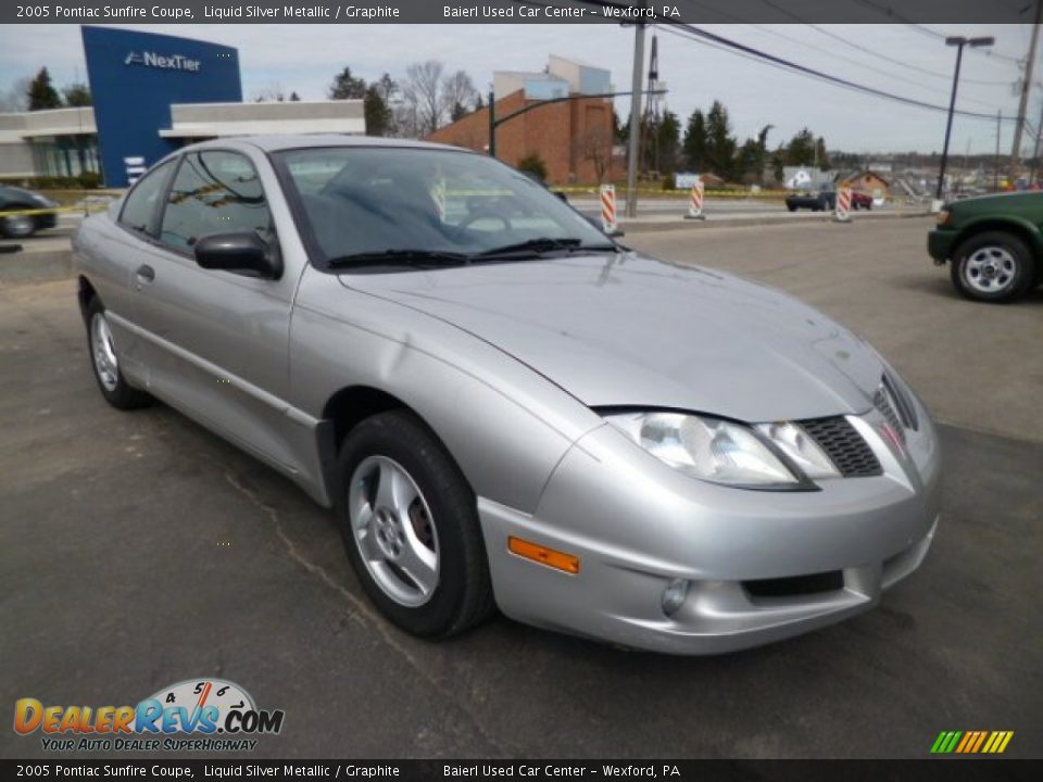 2005 Pontiac Sunfire Coupe Liquid Silver Metallic / Graphite Photo #1