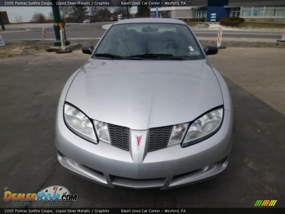2005 Pontiac Sunfire Coupe Liquid Silver Metallic / Graphite Photo #2