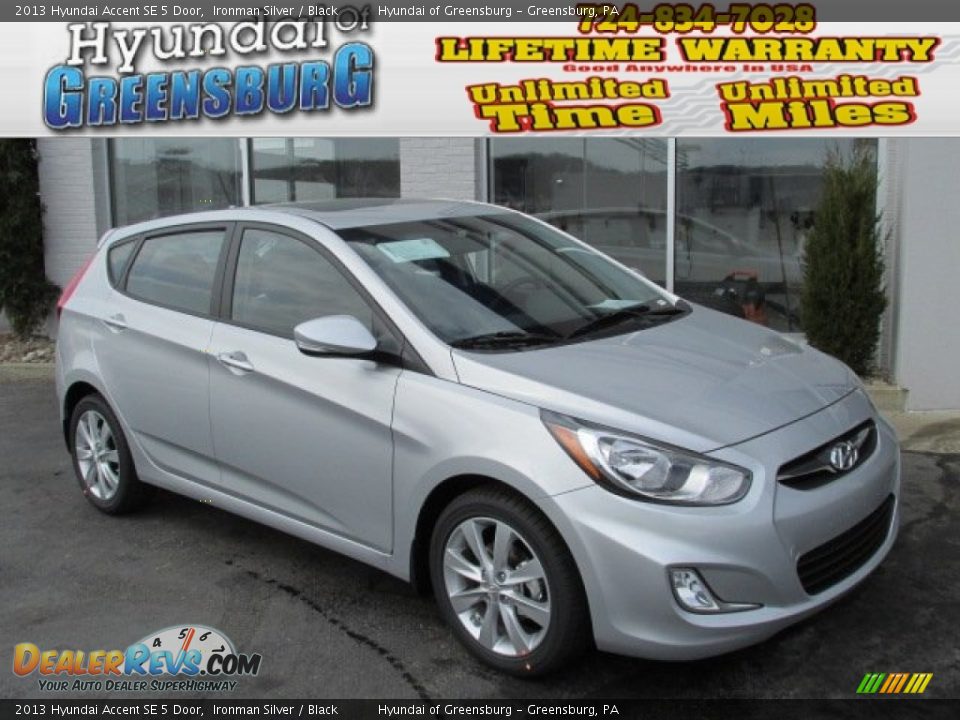 2013 Hyundai Accent SE 5 Door Ironman Silver / Black Photo #1