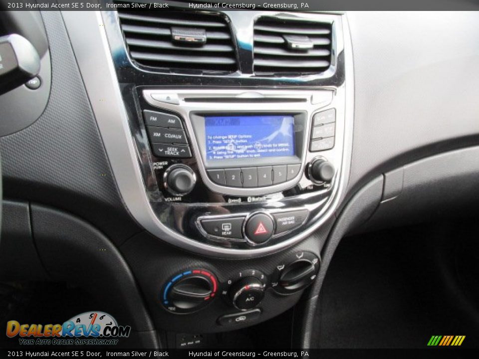 2013 Hyundai Accent SE 5 Door Ironman Silver / Black Photo #8