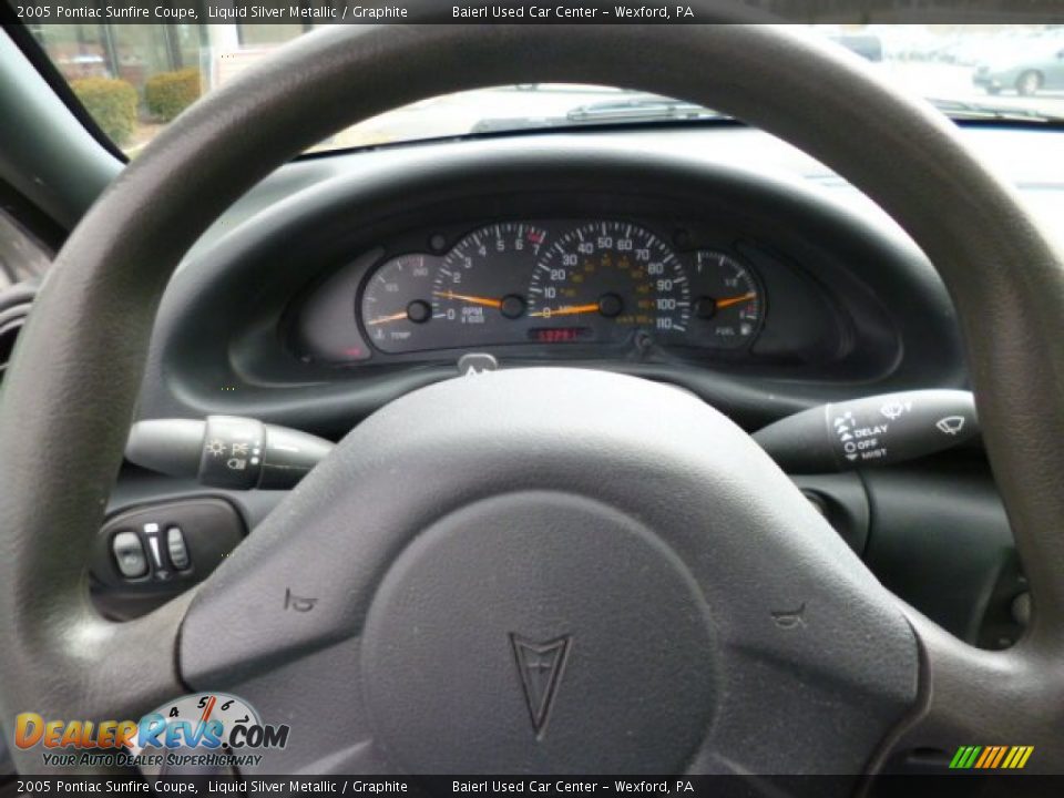 2005 Pontiac Sunfire Coupe Liquid Silver Metallic / Graphite Photo #18
