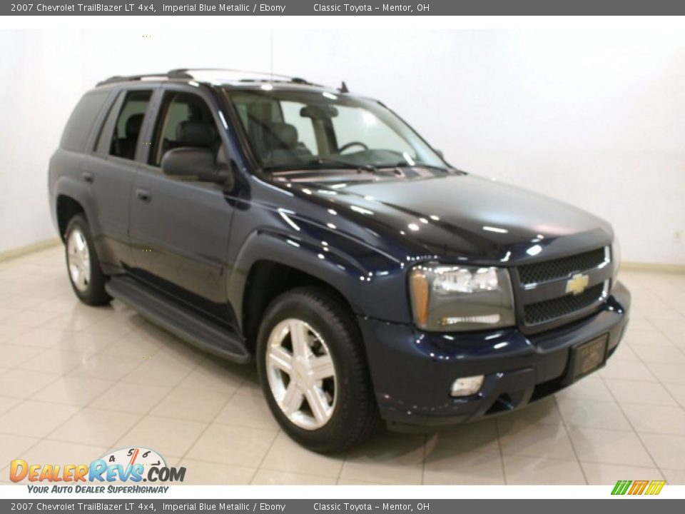 Front 3/4 View of 2007 Chevrolet TrailBlazer LT 4x4 Photo #1