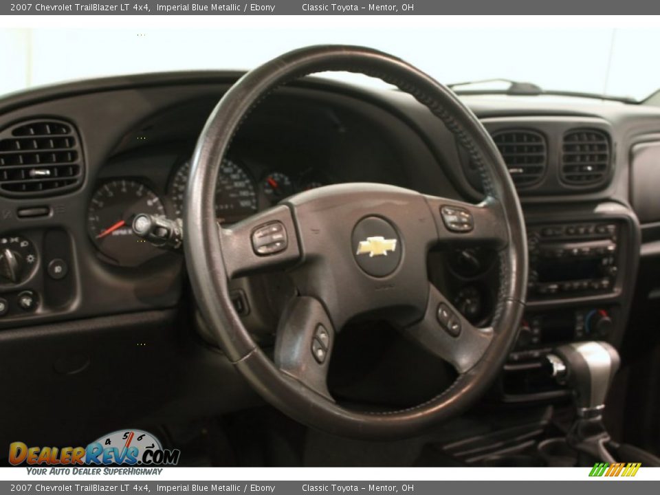 2007 Chevrolet TrailBlazer LT 4x4 Steering Wheel Photo #5