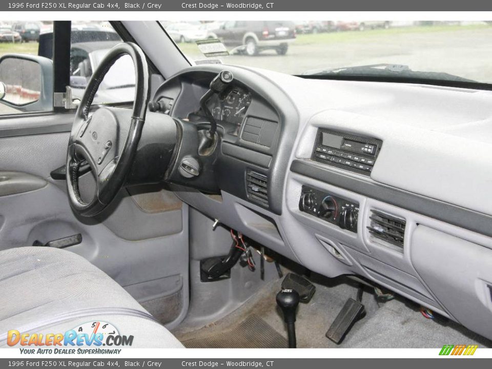 1996 Ford F250 XL Regular Cab 4x4 Black / Grey Photo #13