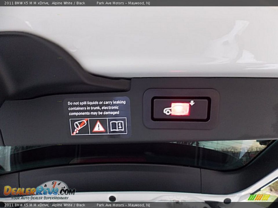 2011 BMW X5 M M xDrive Alpine White / Black Photo #27