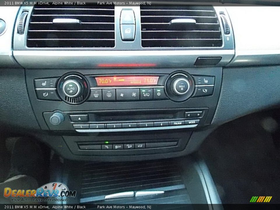 Controls of 2011 BMW X5 M M xDrive Photo #33