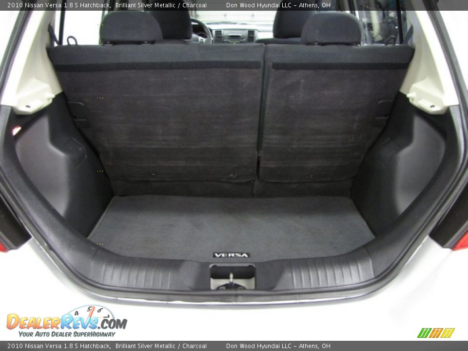 2010 Nissan Versa 1.8 S Hatchback Brilliant Silver Metallic / Charcoal Photo #4