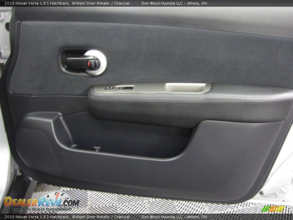 2010 Nissan Versa 1.8 S Hatchback Brilliant Silver Metallic / Charcoal Photo #14