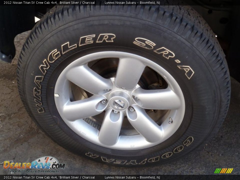 2012 Nissan Titan SV Crew Cab 4x4 Brilliant Silver / Charcoal Photo #12