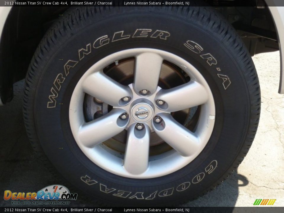 2012 Nissan Titan SV Crew Cab 4x4 Brilliant Silver / Charcoal Photo #15