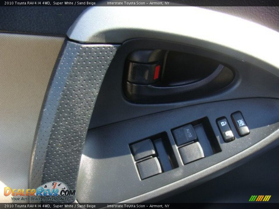 2010 Toyota RAV4 I4 4WD Super White / Sand Beige Photo #8