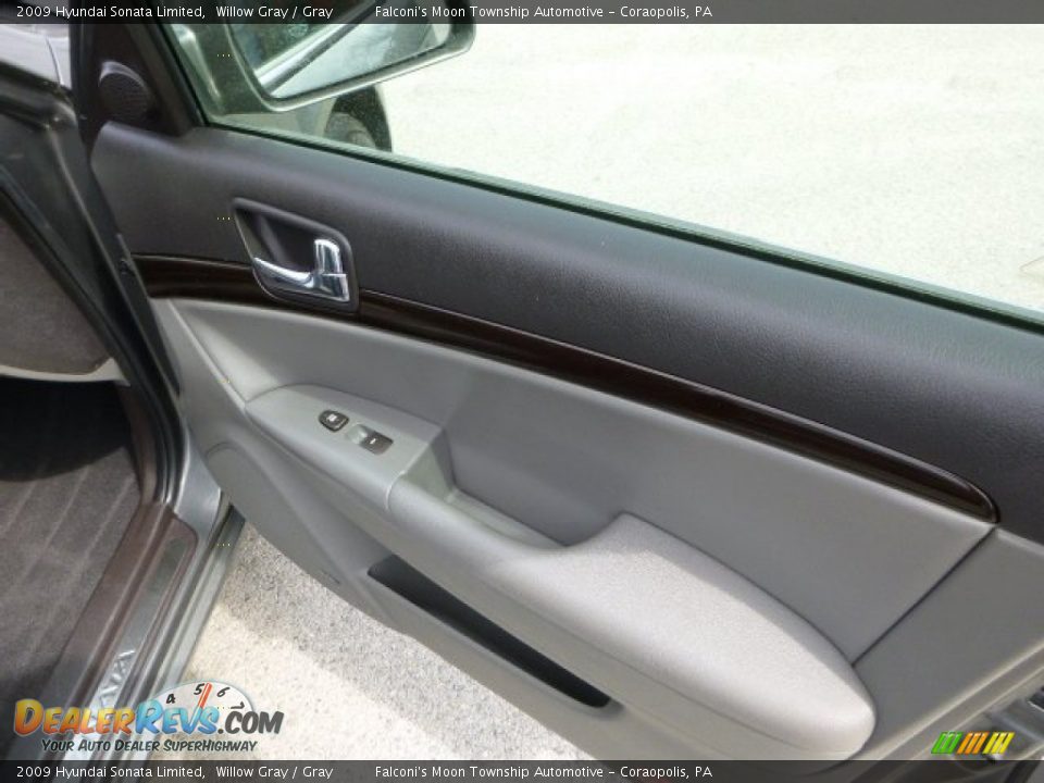 2009 Hyundai Sonata Limited Willow Gray / Gray Photo #12