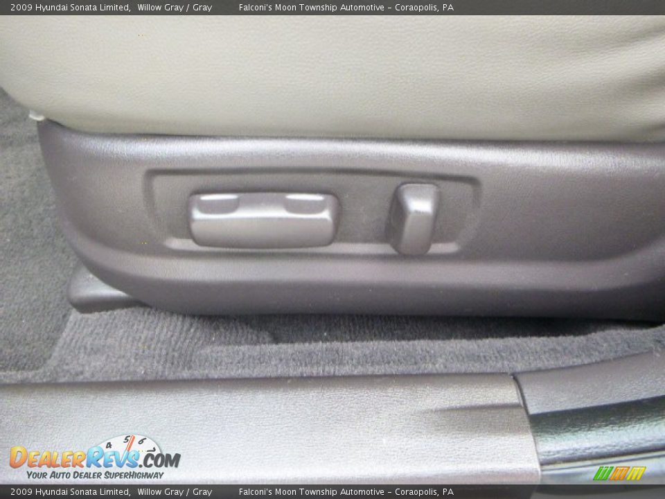 2009 Hyundai Sonata Limited Willow Gray / Gray Photo #21