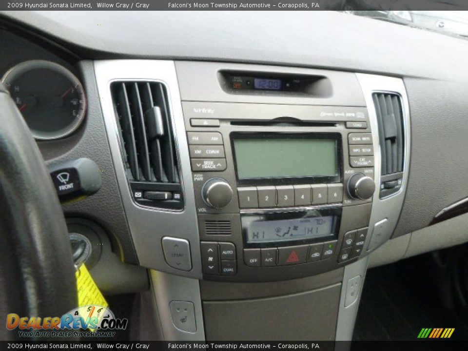 2009 Hyundai Sonata Limited Willow Gray / Gray Photo #23