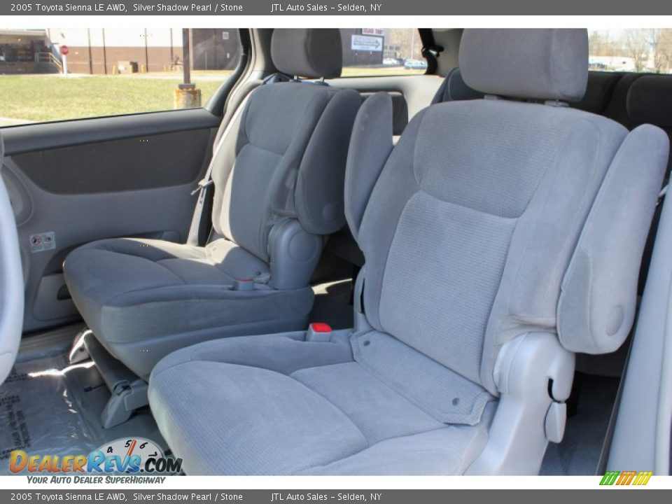 2005 Toyota Sienna LE AWD Silver Shadow Pearl / Stone Photo #16