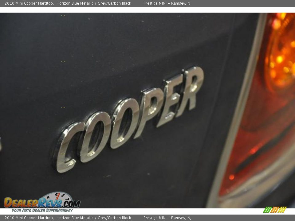 2010 Mini Cooper Hardtop Horizon Blue Metallic / Grey/Carbon Black Photo #18
