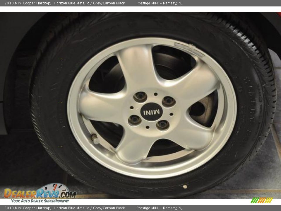 2010 Mini Cooper Hardtop Horizon Blue Metallic / Grey/Carbon Black Photo #22