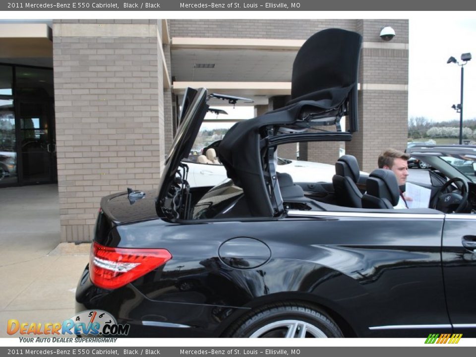 2011 Mercedes-Benz E 550 Cabriolet Black / Black Photo #11