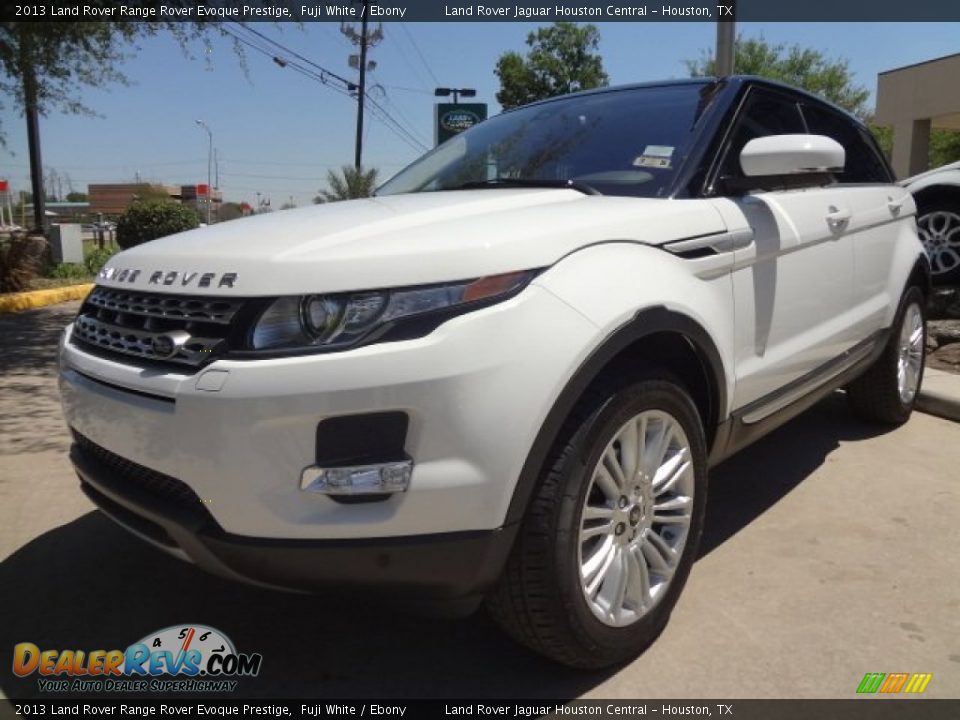 Front 3/4 View of 2013 Land Rover Range Rover Evoque Prestige Photo #5