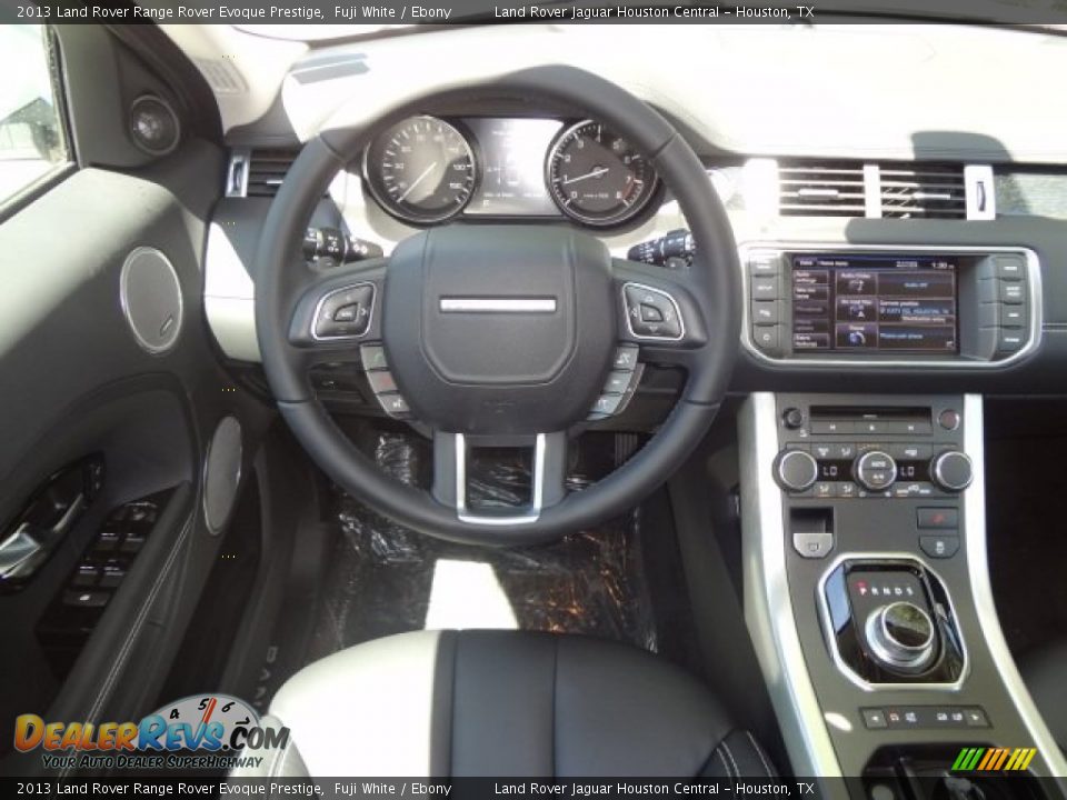 Dashboard of 2013 Land Rover Range Rover Evoque Prestige Photo #16