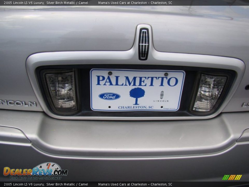 2005 Lincoln LS V6 Luxury Silver Birch Metallic / Camel Photo #33