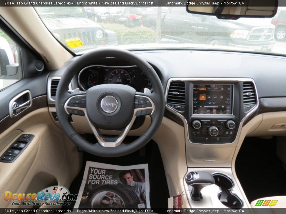 2014 Jeep Grand Cherokee Laredo 4x4 Bright White / New Zealand Black/Light Frost Photo #9